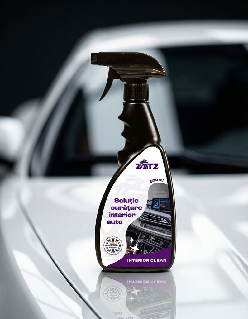 Flacon cu pulverizator ZAITZ Interior Clean pentru curățarea interiorului auto