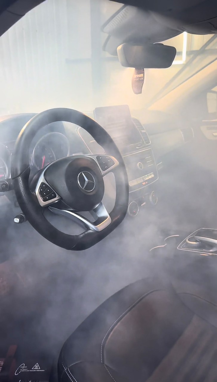 Imagine de prezentare a tratamentului Dry Fog pentru interiorul auto